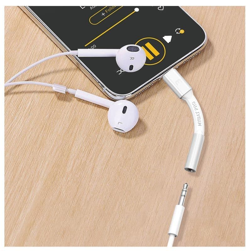 MyBat Pro - MFi Lightning Connector to 3.5mm Audio Adapter 