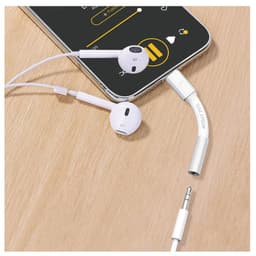 MyBat Pro - MFi Lightning Connector to 3.5mm Audio Adapter 