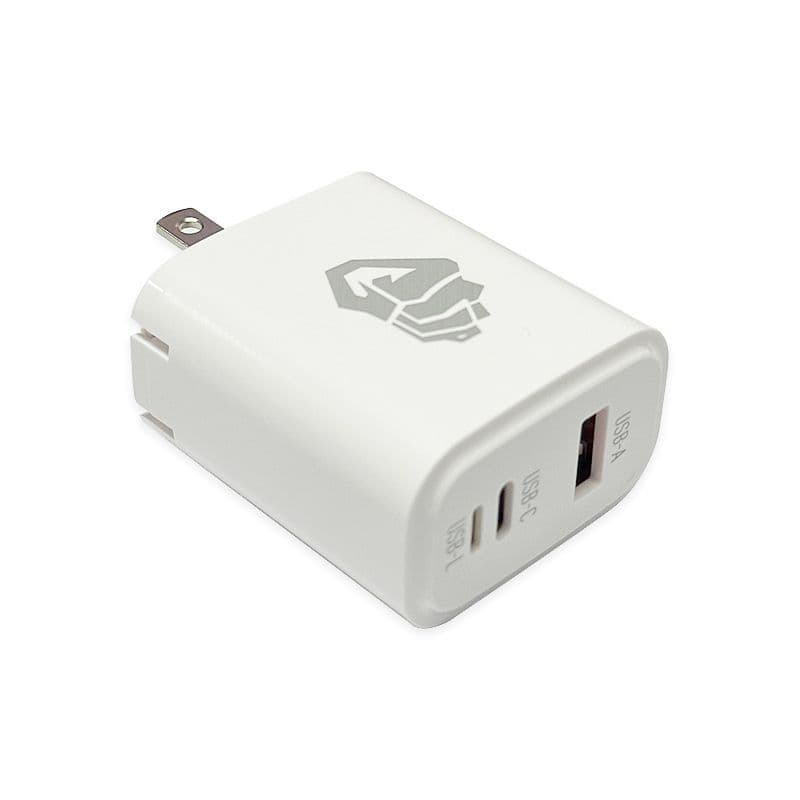 GRIP - 3-PORT PD USB-C / USB-A / USB-L Retractable Wall Plug (30W)