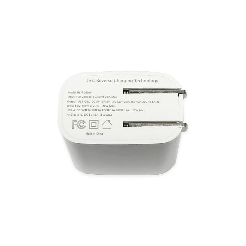 GRIP - 3-PORT PD USB-C / USB-A / USB-L Retractable Wall Plug (30W)